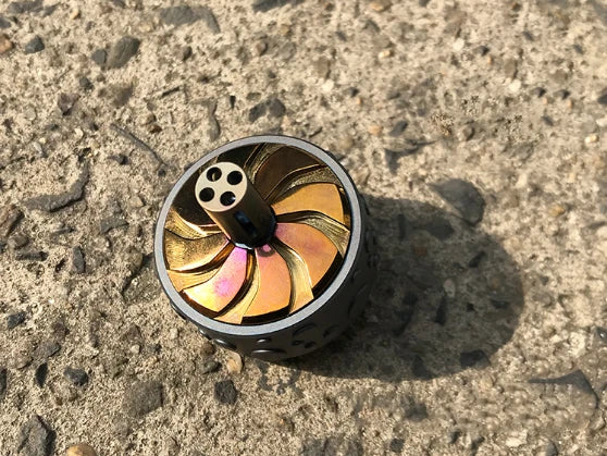 Titanium Alloy Hand Twisting Spinning Top Gyro Gyroscope Spinner Toys 07FC0E-D4 - KOEEK