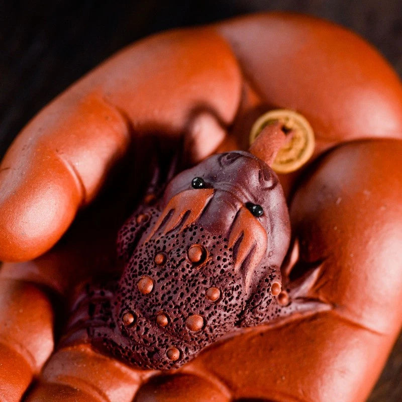 8.5cm Purple Clay Handcarved Toad Buddha Hand Tea Pet Absorbing Wealth Ornament 07FC0E-D4 - KOEEK