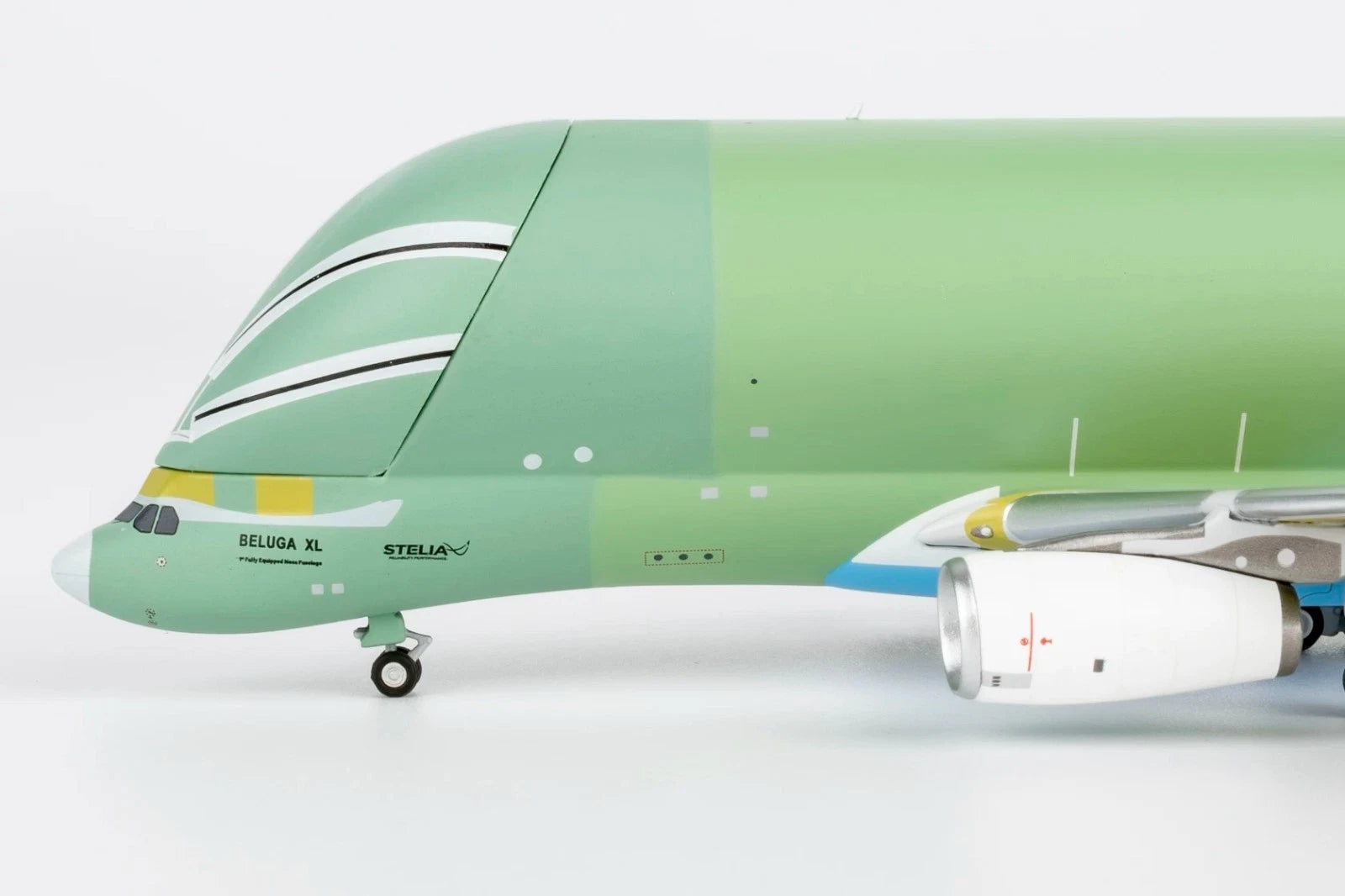 1:400 Airbus A330-743L Beluga XL F-WBXL Diecast Aircraft NG High-quality Model NG - KOEEK