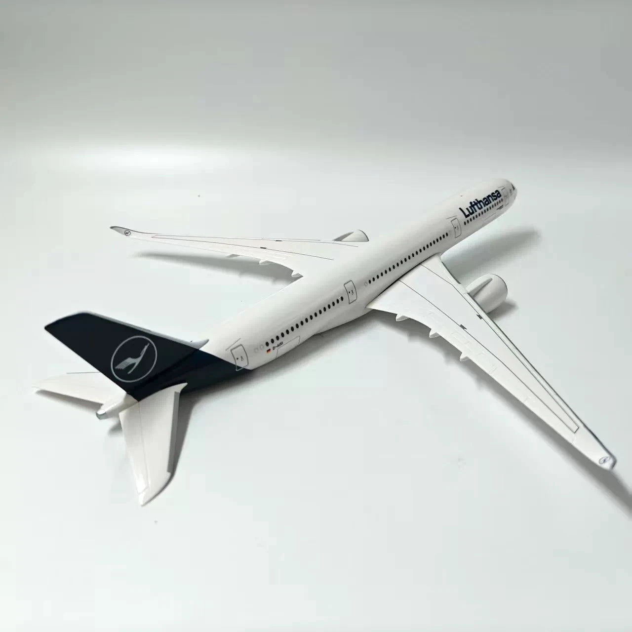 A350-900 Lufthansa  Livery Plastic Model Kit, Static Display Gift 07FC0E-D4 - KOEEK