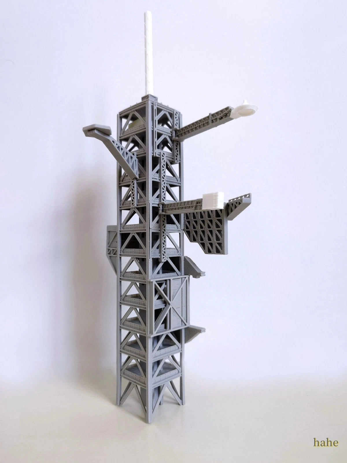 【Upgraded Ver】1/400 Space Shuttle BOLD AND REINFORCED VERSIoN on Launch Tower 07FC0E-D4 - KOEEK