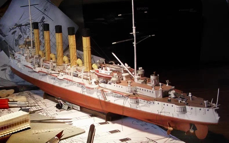1/200 WWI Russian Askold Armored Cruiser Paper Model High Difficulty 07FC0E-D4 - KOEEK