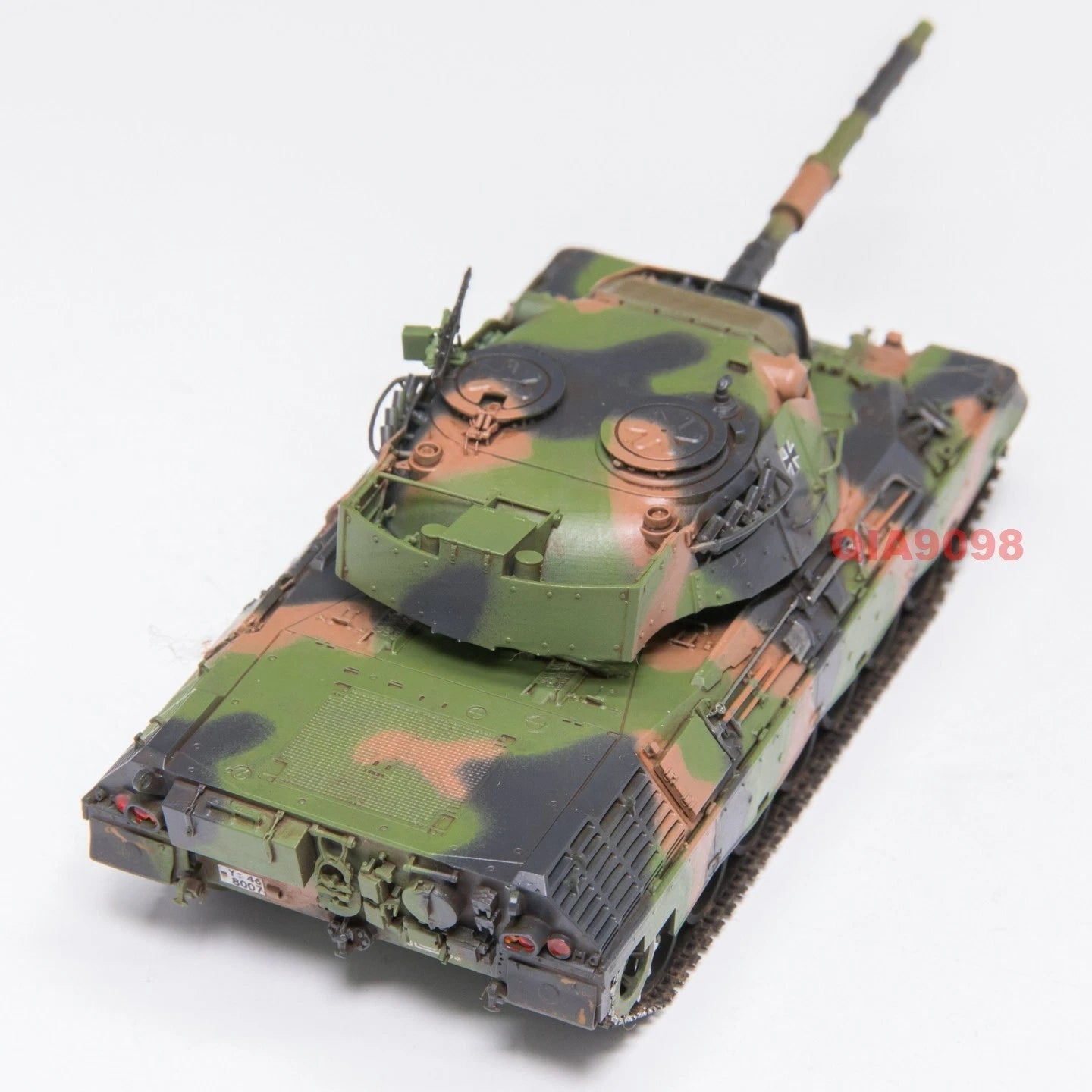 1/72 Scale German Leopard 1 Main Battle Tank A1A1 Type Painted Resin Model 07FC0E-D4 - KOEEK
