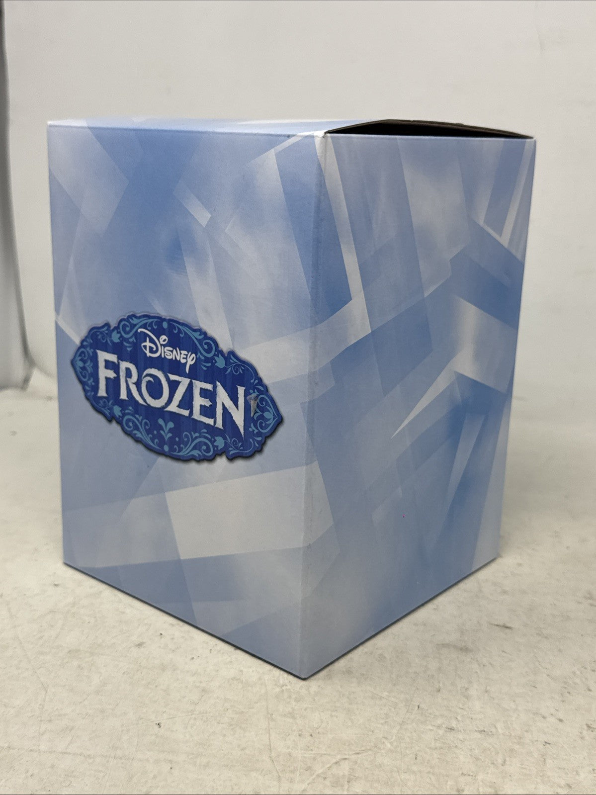 DISNEY FROZEN SNOW GLOBE CHRISTMAS LIGHT UP MUSICAL LET IT GO - 53 DISNEY - KOEEK