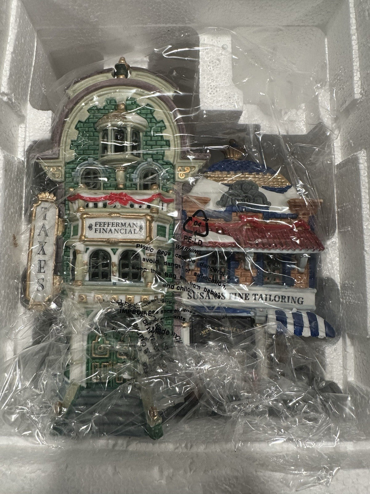 Lemax Caddington Village 2002 Susans Fine Tailoring Fefferman Financial Lighted LEMAX - KOEEK