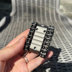 Creative Mechanical Tank Finger Gyroscope Chain Gear Outdoor Portable EDC Toy 07FC0E-D4 - KOEEK