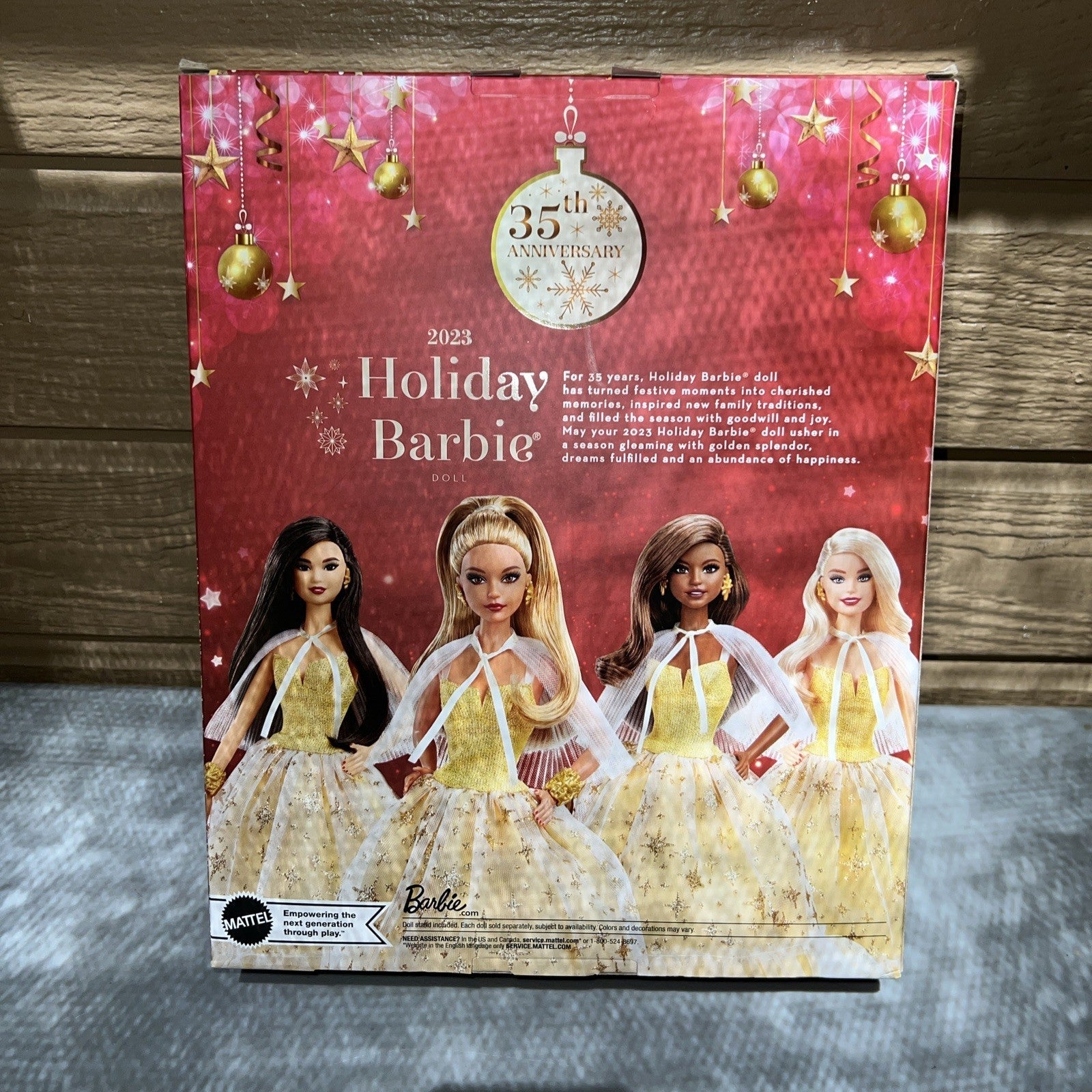 Barbie 13" Signature 2023 Holiday Doll Golden Gown, Light Brown Hair BARBIE - KOEEK