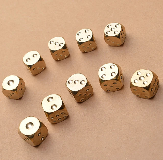 4pcs Solid Brass Dice Toy 15mm Six Sided Square EDC Metal Dice Board Game Toy 07FC0E-D4 - KOEEK