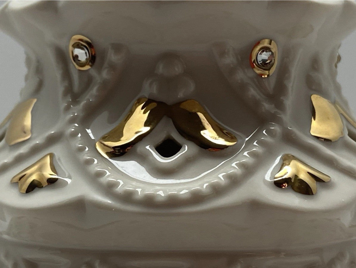 Lenox 'FLORENTINE & PEARL Lighted Christmas Tree in pierced porcelain 10" LENOX - KOEEK