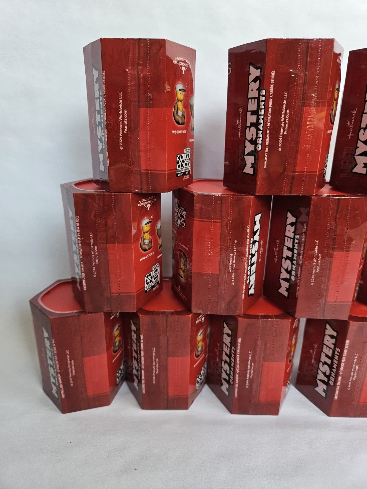 (12) Hallmark Peanuts Mystery Ornaments. Sealed. Lot Of 12. Surprise. HALLMARK - KOEEK