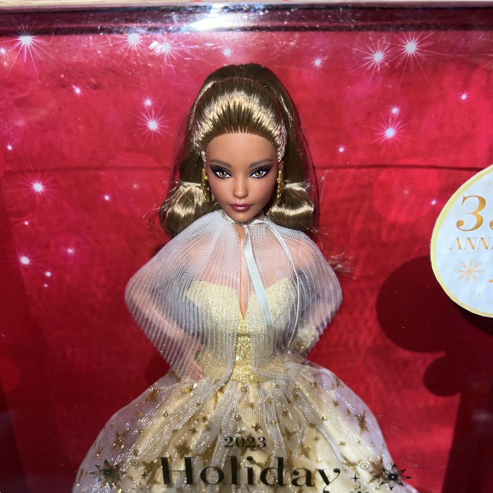 Barbie 13" Signature 2023 Holiday Doll Golden Gown, Light Brown Hair BARBIE - KOEEK