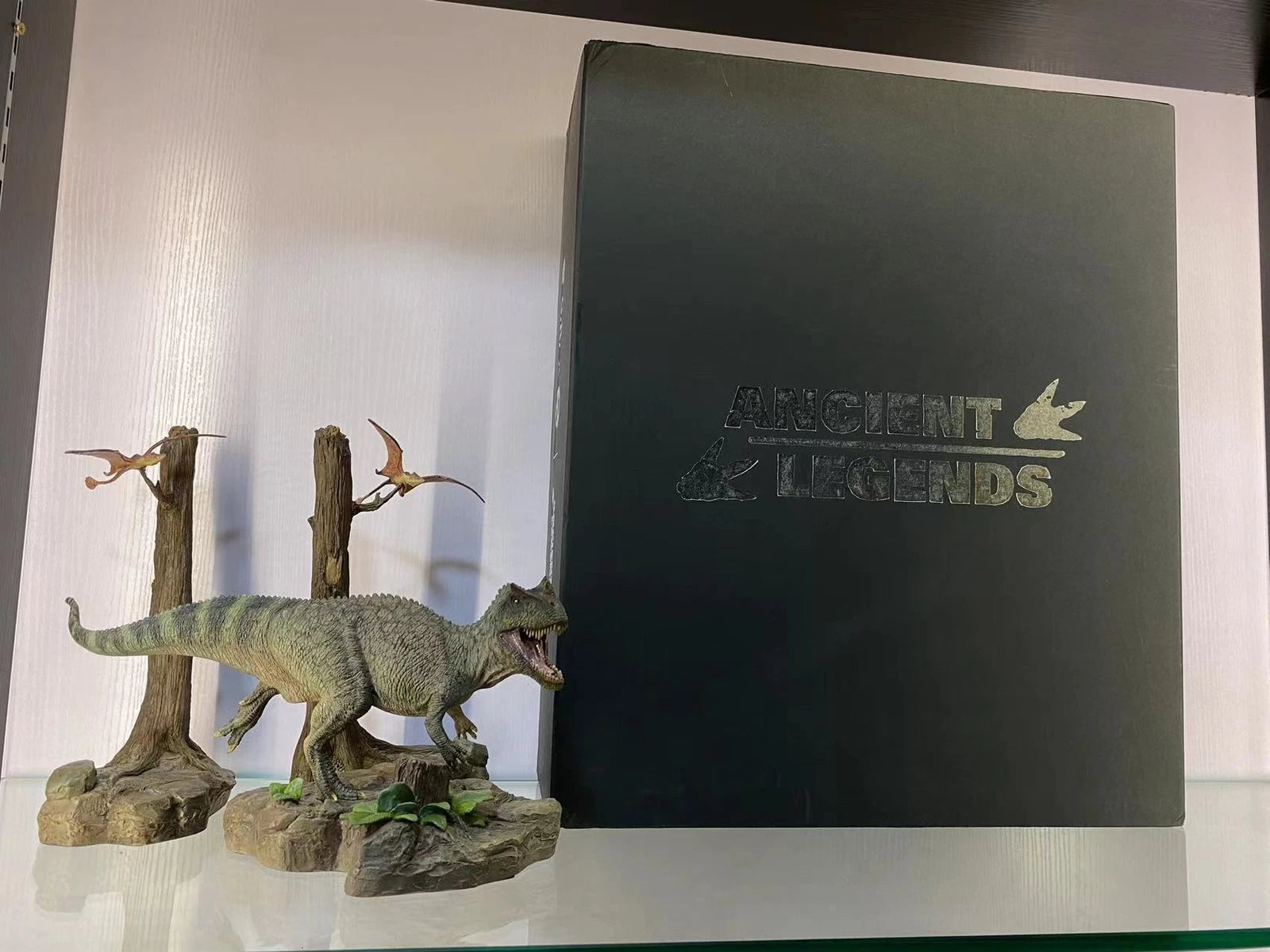 Ceratosaurus Dinosaur Statue Model Figure Display GRHC Studio Deluxe Edition GRHC_STUDIO - KOEEK