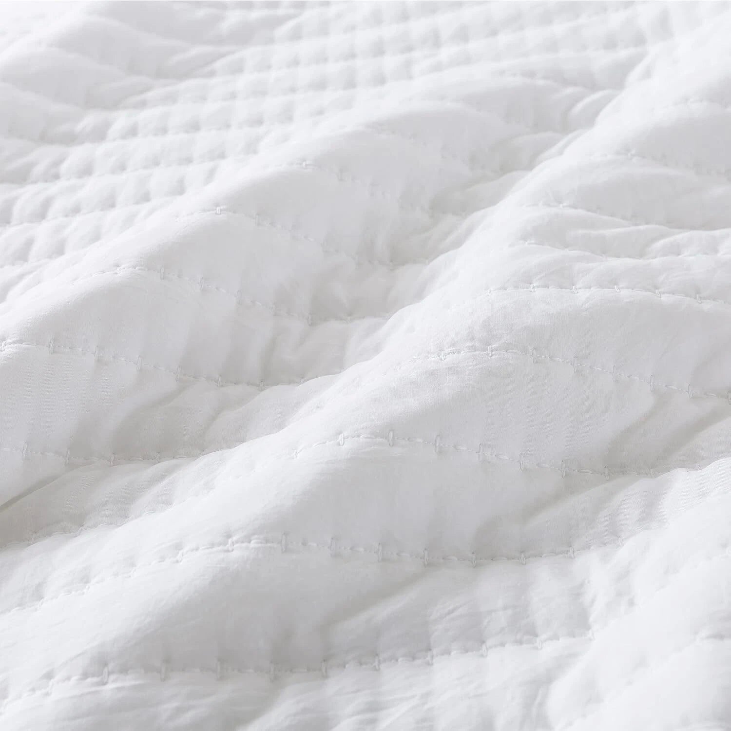 White Queen Size Quilt Bedding Sets with Pillow Shams, Full Lightweight Soft 07FC0E-D4 - KOEEK