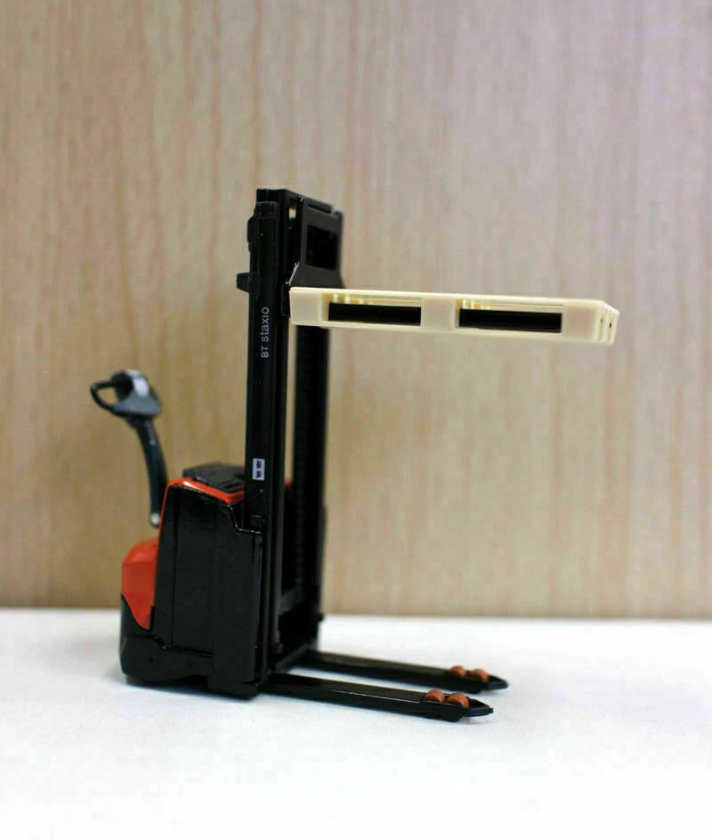 1/24 Scale Vehicle Truck BT Staxio Forklift Model Electric Stacker Diecast Toy 07FC0E-D4 - KOEEK