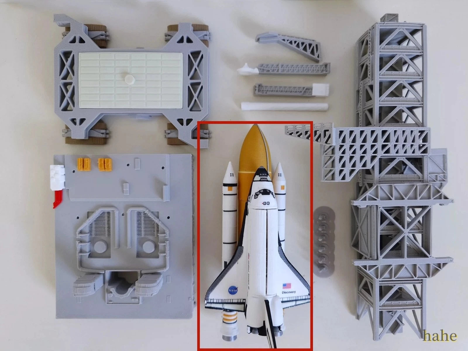 【Upgraded Ver】1/400 Space Shuttle BOLD AND REINFORCED VERSIoN on Launch Tower 07FC0E-D4 - KOEEK