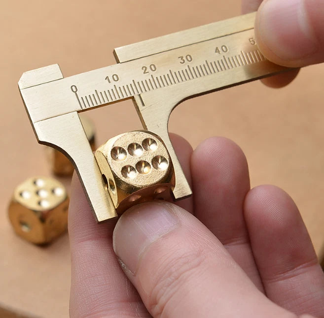 4pcs Solid Brass Dice Toy 15mm Six Sided Square EDC Metal Dice Board Game Toy 07FC0E-D4 - KOEEK