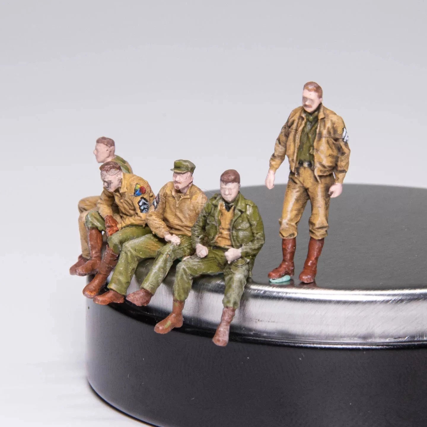 1/72 US Army Fury Tank Crew 5 Soldiers Painted Figures for WWII Diorama 07FC0E-D4 - KOEEK