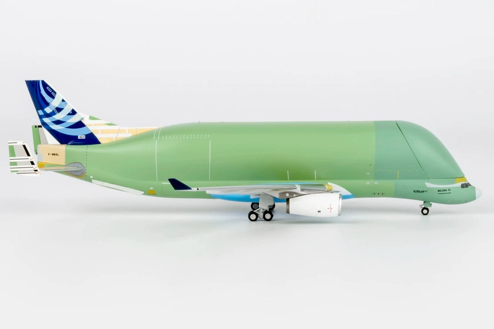 1:400 Airbus A330-743L Beluga XL F-WBXL Diecast Aircraft NG High-quality Model NG - KOEEK