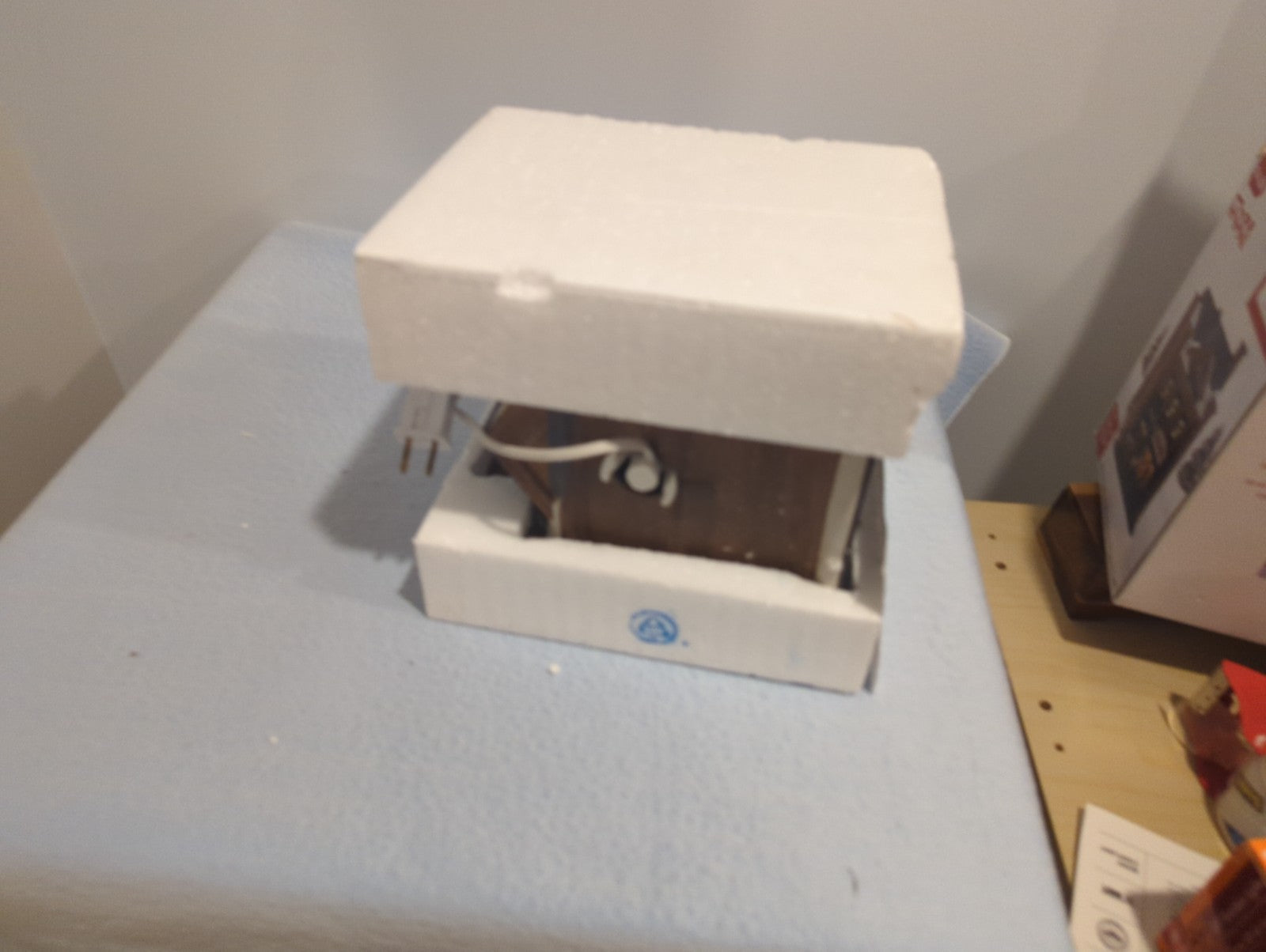 Holiday Time Toys For Tots Christmas Village Piece Lights Up 2017 HOLIDAY TIME - KOEEK