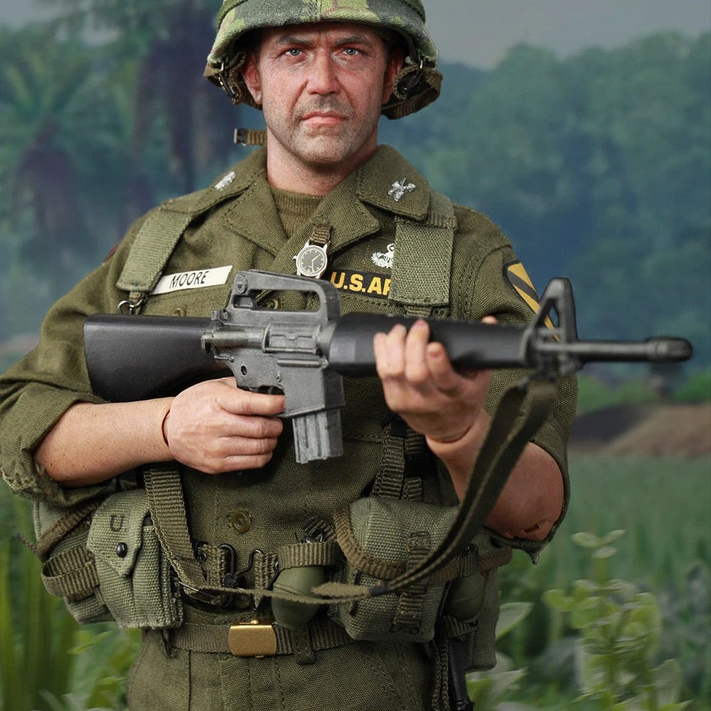 DID V80174 Vietnam War US Army Cavalry Division Lt. Col. Moore 1/6 Action Figure DID - KOEEK