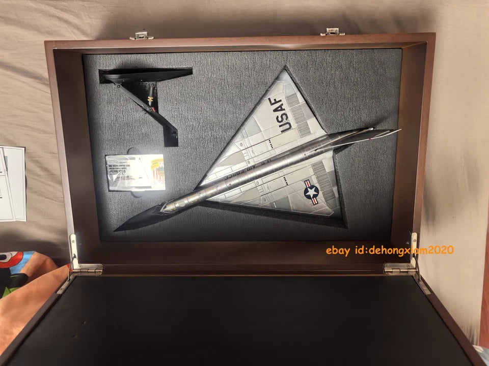 Calibre B-58 1:72 Supersonic Strategic Bomber Bendix Trophy Winner Dayton Museum 07FC0E-D4 - KOEEK