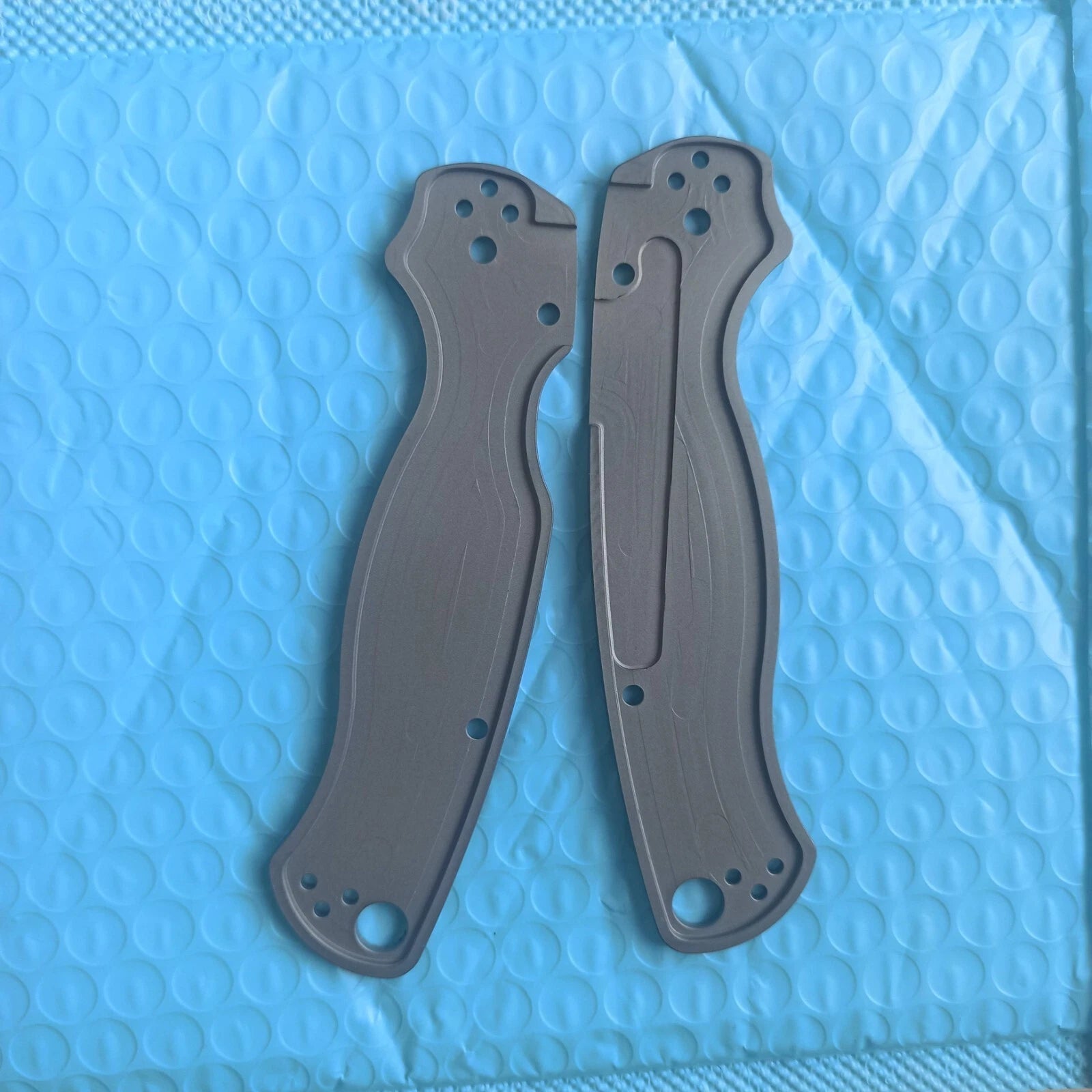 1 Pair Titanium Alloy Knife Handle Scales for Spyderco C81 Para 2 Folding Knives 07FC0E-D4 - KOEEK