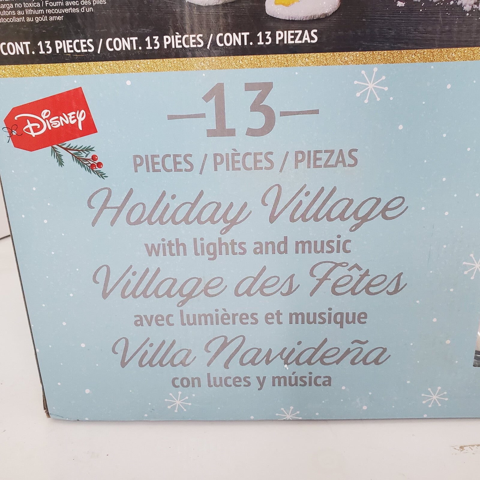 Disney Holiday Christmas Village 13-piece Set Ice Skating Rink Lights Music DISNEY - KOEEK