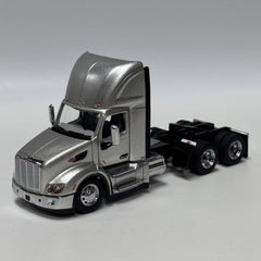 1/50 Peterbilt 579 Truck Alloy Model, Doors & Hood Open, Minor Flaw Display 07FC0E-D4 - KOEEK