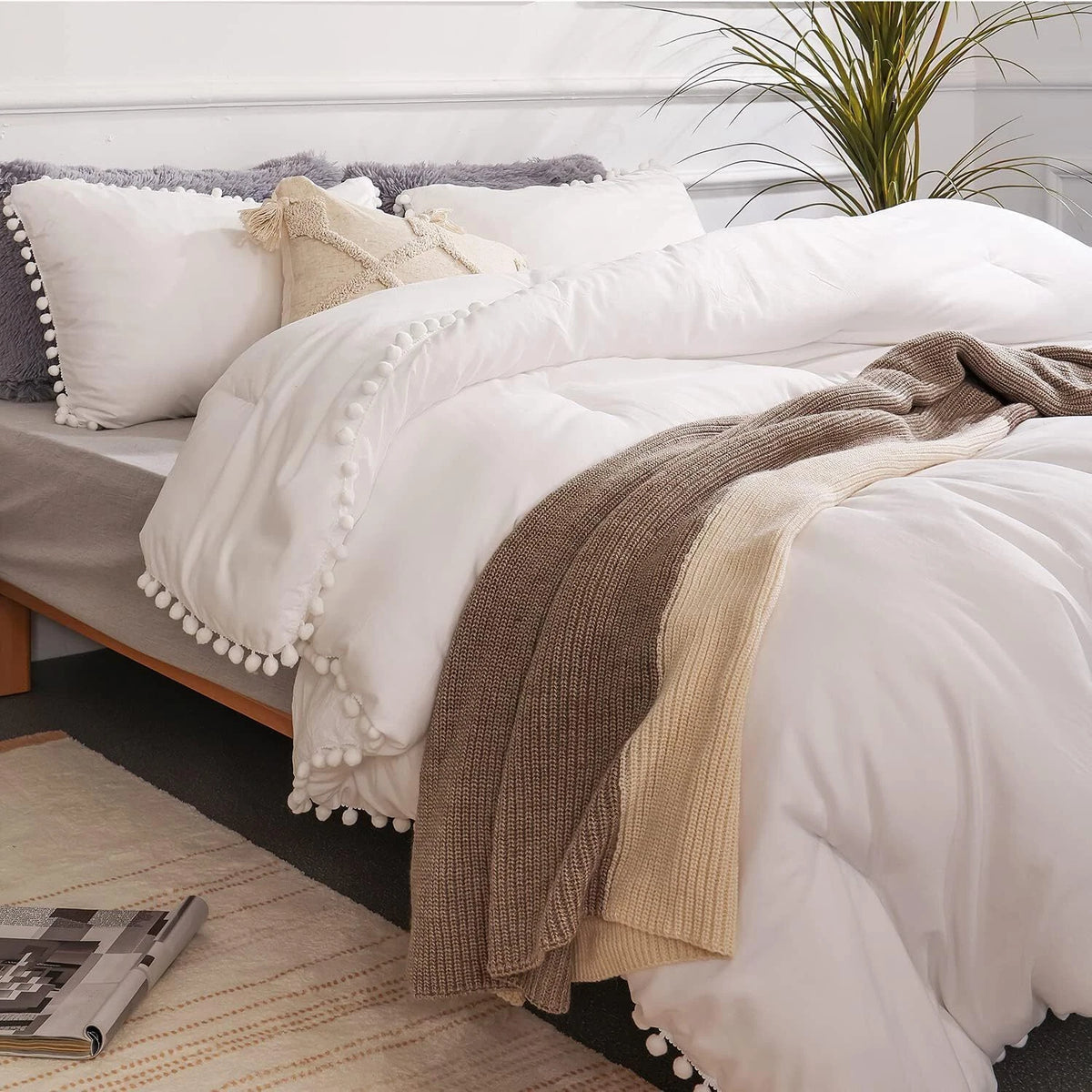 Queen Size Comforter Set Queen Size Comforter Set with Pom Pom Fringe 3Piece Set