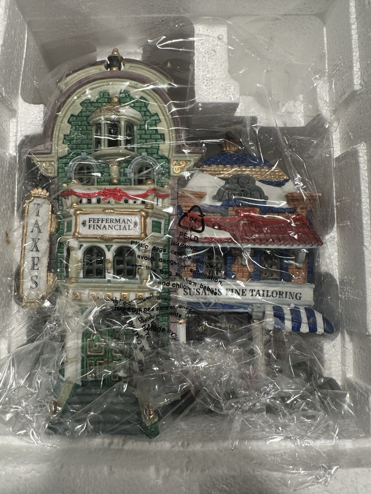 Lemax Caddington Village 2002 Susans Fine Tailoring Fefferman Financial Lighted LEMAX - KOEEK