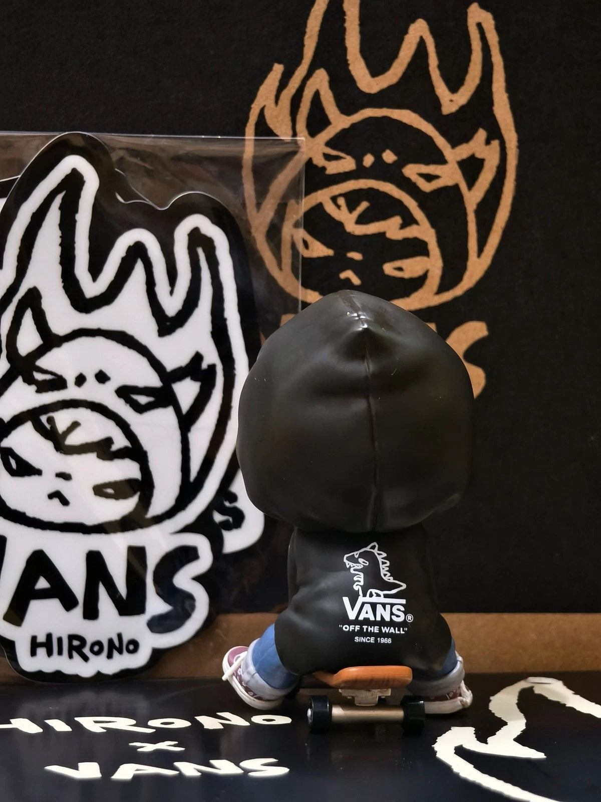 Authentic  HIRONO × VANS LIMITED EDITION Figures Toys Designer Hot Gift 07FC0E-D4 - KOEEK