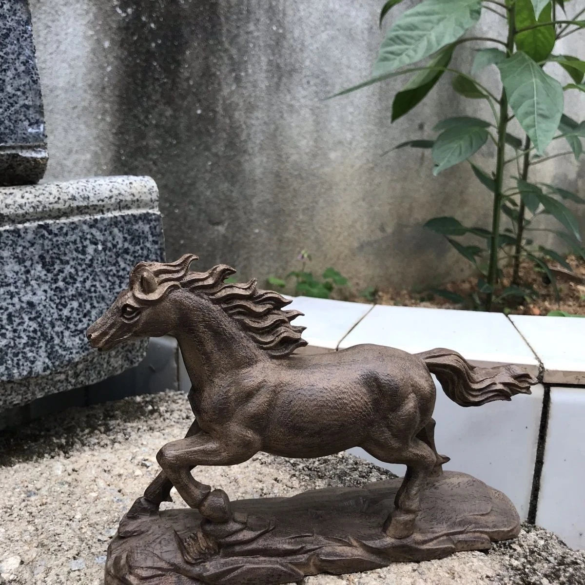 14x10cm Vietnamese Agarwood Carved Figurine Feng Shui Success Sculpture Decor 07FC0E-D4 - KOEEK