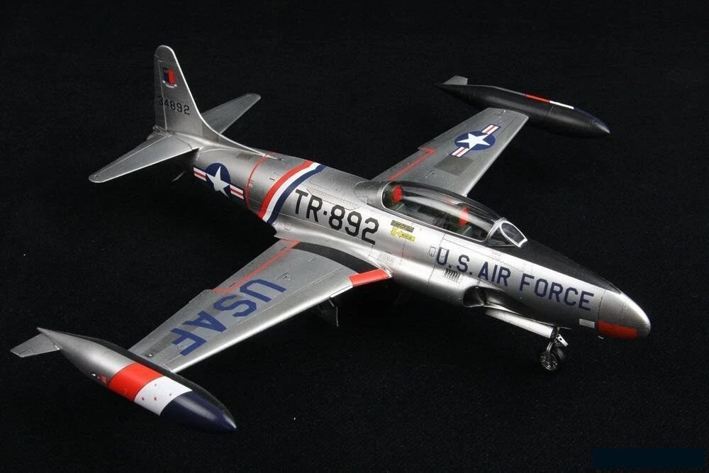Great Wall Hobby L4819 1/48 T-33A "SHOOTING STAR" (Early Version) GREAT_WALL_HOBBY - KOEEK