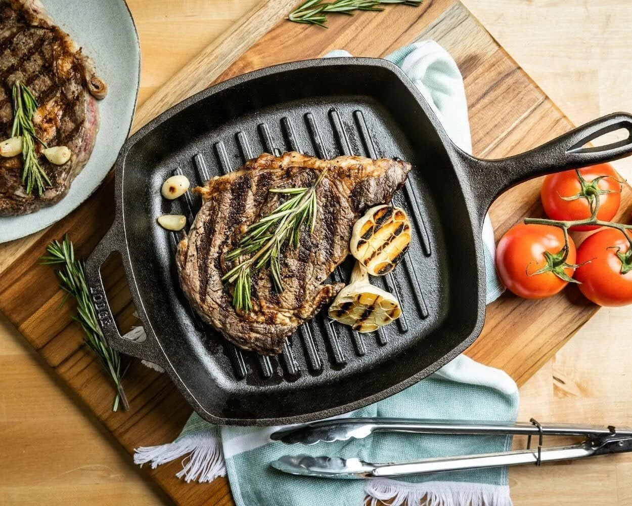 Cast Iron Square Grill Pan, Pre-Seasoned, 10.5-inch 07FC0E-D4 - KOEEK