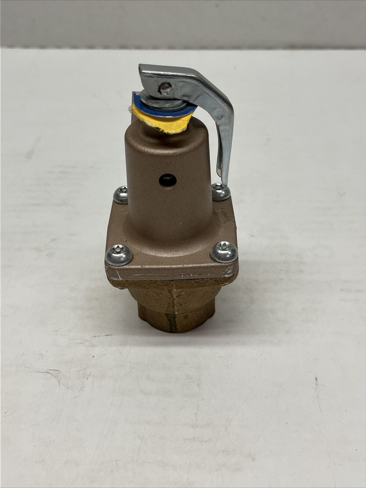 new Watts 3/4in 50-PSI Safety Relief Valve - Bronze 174A-050)