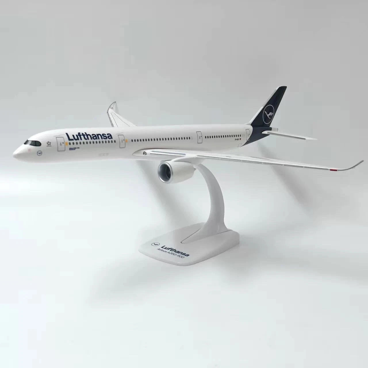 A350-900 Lufthansa  Livery Plastic Model Kit, Static Display Gift 07FC0E-D4 - KOEEK