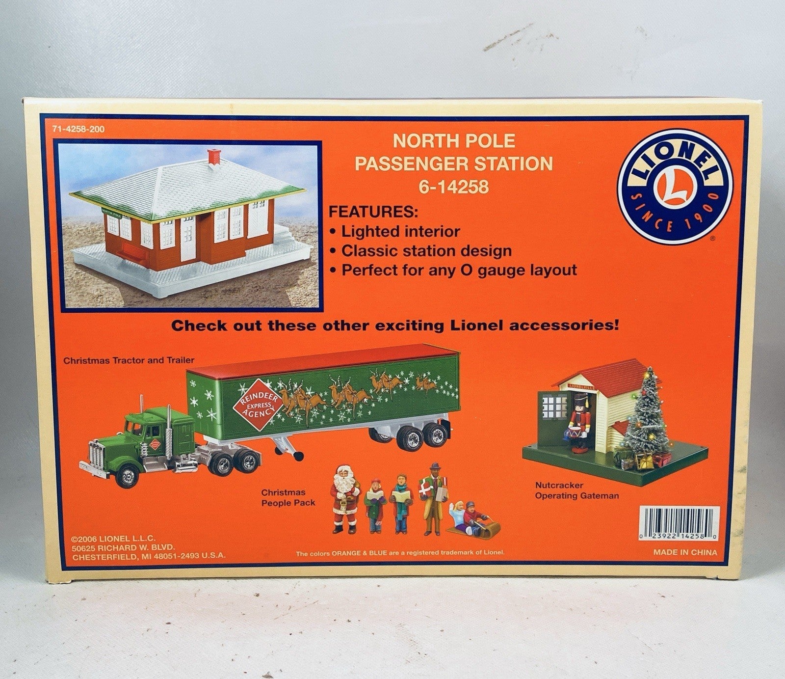🌟Lionel Trains 6-14258 North Pole Passenger Station, Lighted Interior, O Scale LIONEL - KOEEK