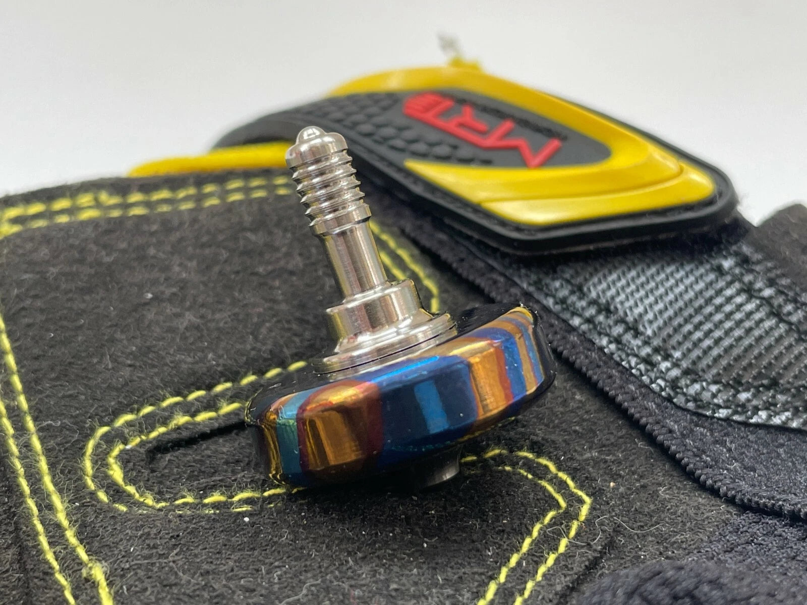 Titanium+Tima Damascus Hand Twisting Spinning Top Gyro Gyroscope Spinner EDC Toy 07FC0E-D4 - KOEEK