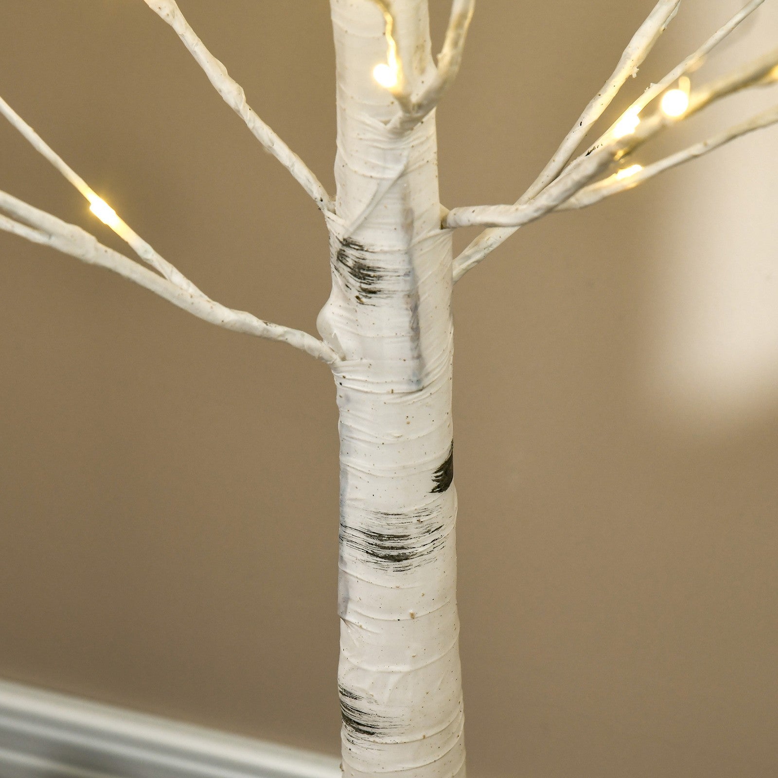 HOMCOM 5ft Artificial White Birch Tree Light w/ 96 Warm White Pre-Lit LED Light HOMCOM - KOEEK