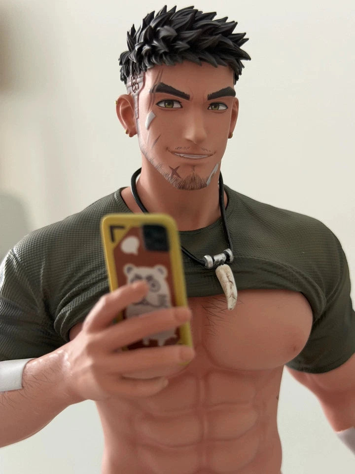 Gentleman 18 Studio Decoration Worker Kevin Resin Statue Painted 1/6 Model 07FC0E-D4 - KOEEK
