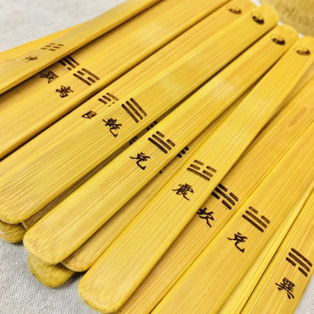 I Ching Divination Set Bamboo Sticks Tube Guide Book Bag Beginner Teaching Tool 07FC0E-D4 - KOEEK