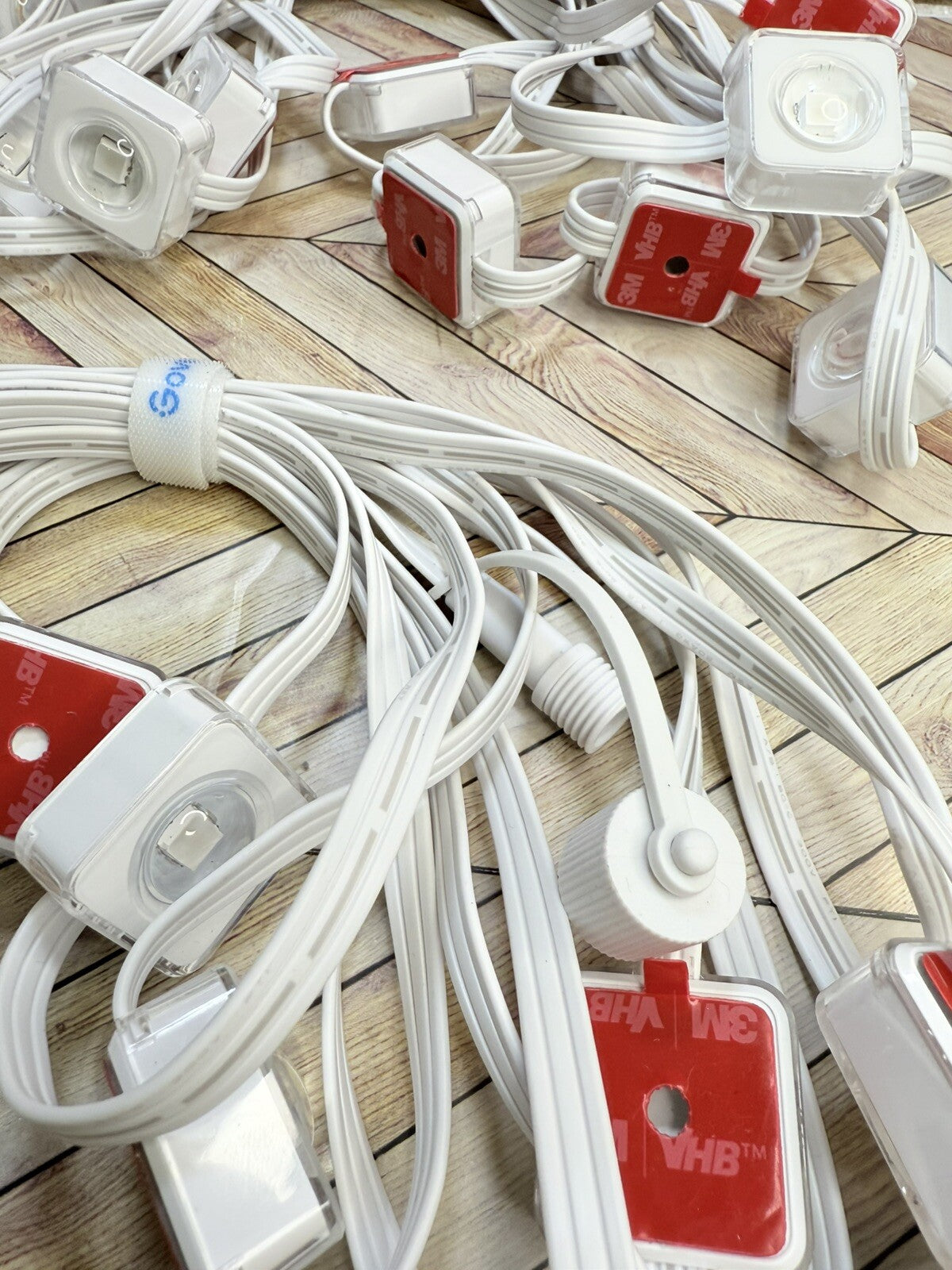 2pk Govee RGBIC Permanent Outdoor Lights - Add-On Strand- 16.4ft -12 Lights Each GOVEE - KOEEK