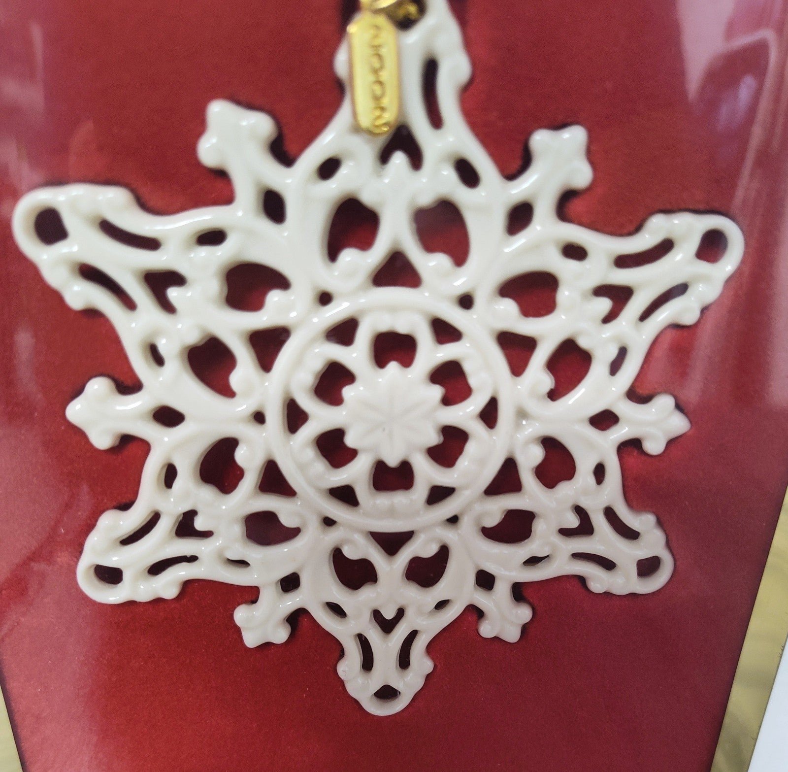 2002 Annual Lenox Snow Fantasies Snowflake Christmas Ornament LENOX - KOEEK