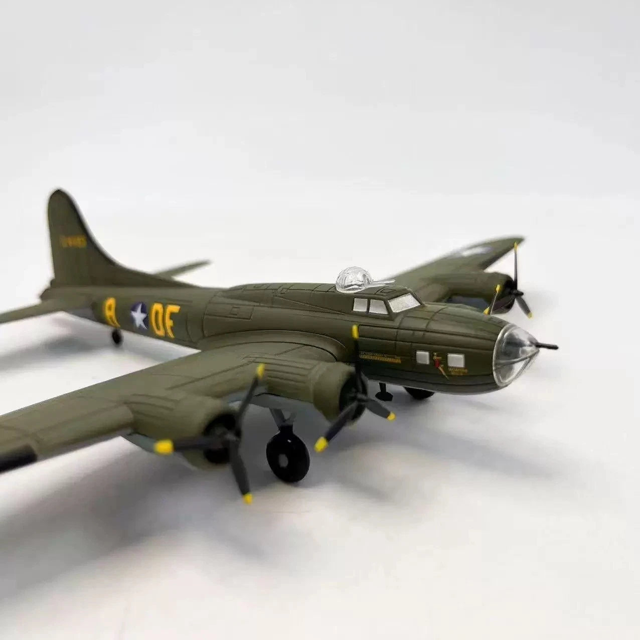 1:144 US B-17 Flying Fortress Memphis Belle Diecast Model Aircraft WWII US Bombe 07FC0E-D4 - KOEEK