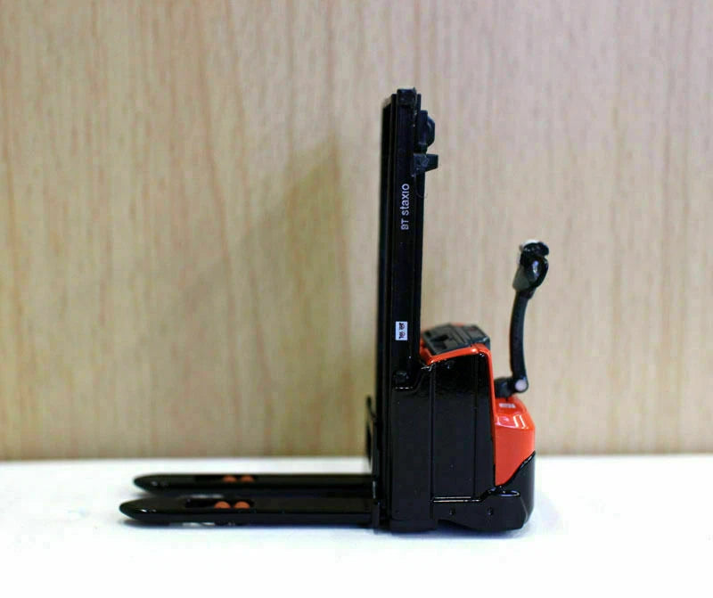 1/24 Scale Vehicle Truck BT Staxio Forklift Model Electric Stacker Diecast Toy 07FC0E-D4 - KOEEK