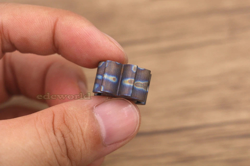 Titanium TC4 Spider Shaped Knife Key Parachute Cord DIY Bead Pendant Lanyard EDC 07FC0E-D4 - KOEEK