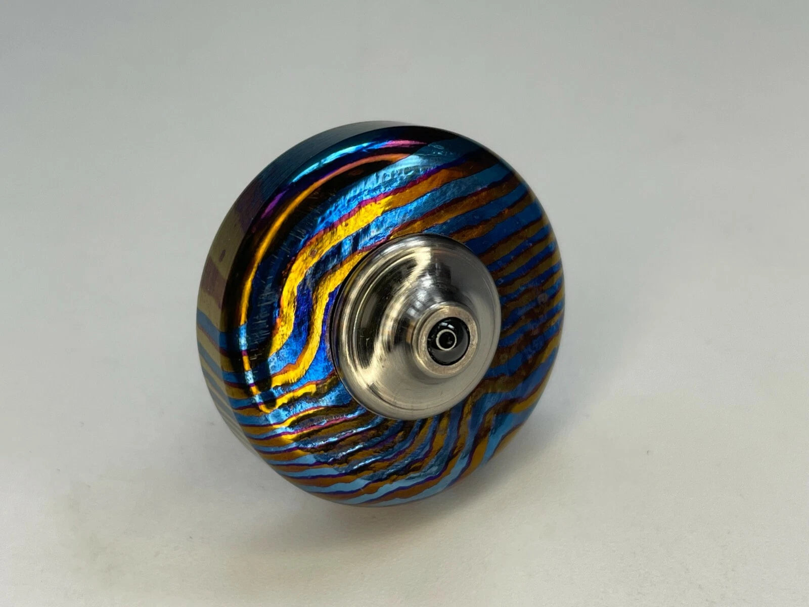 Titanium+Tima Damascus Hand Twisting Spinning Top Gyro Gyroscope Spinner Toy 07FC0E-D4 - KOEEK