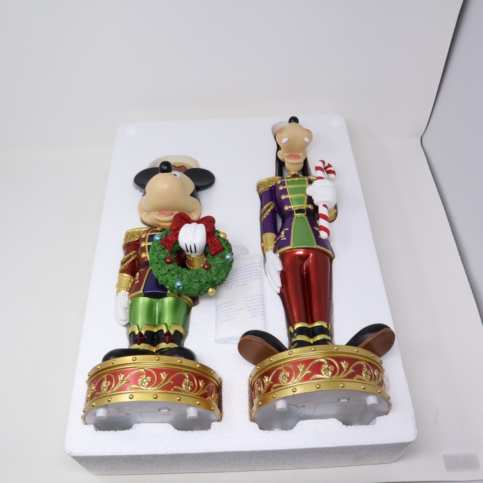 Disney Christmas Holiday Nutcrackers Mickey Mouse & Goofy Lights & Music Figures DISNEY - KOEEK