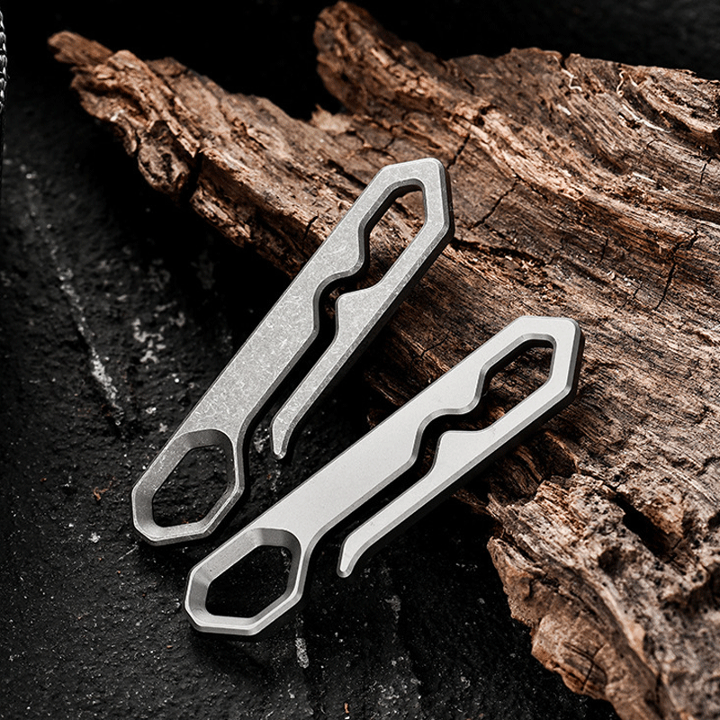 Titanium Creative Keychains Belt Hanging Simple Keyring Pendant EDC Multi-Tools 07FC0E-D4 - KOEEK