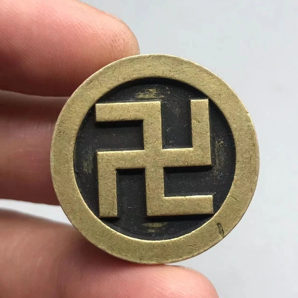26mm China Old Pure Copper Swastika Coin Pendant Amulet  Coin Collection 07FC0E-D4 - KOEEK